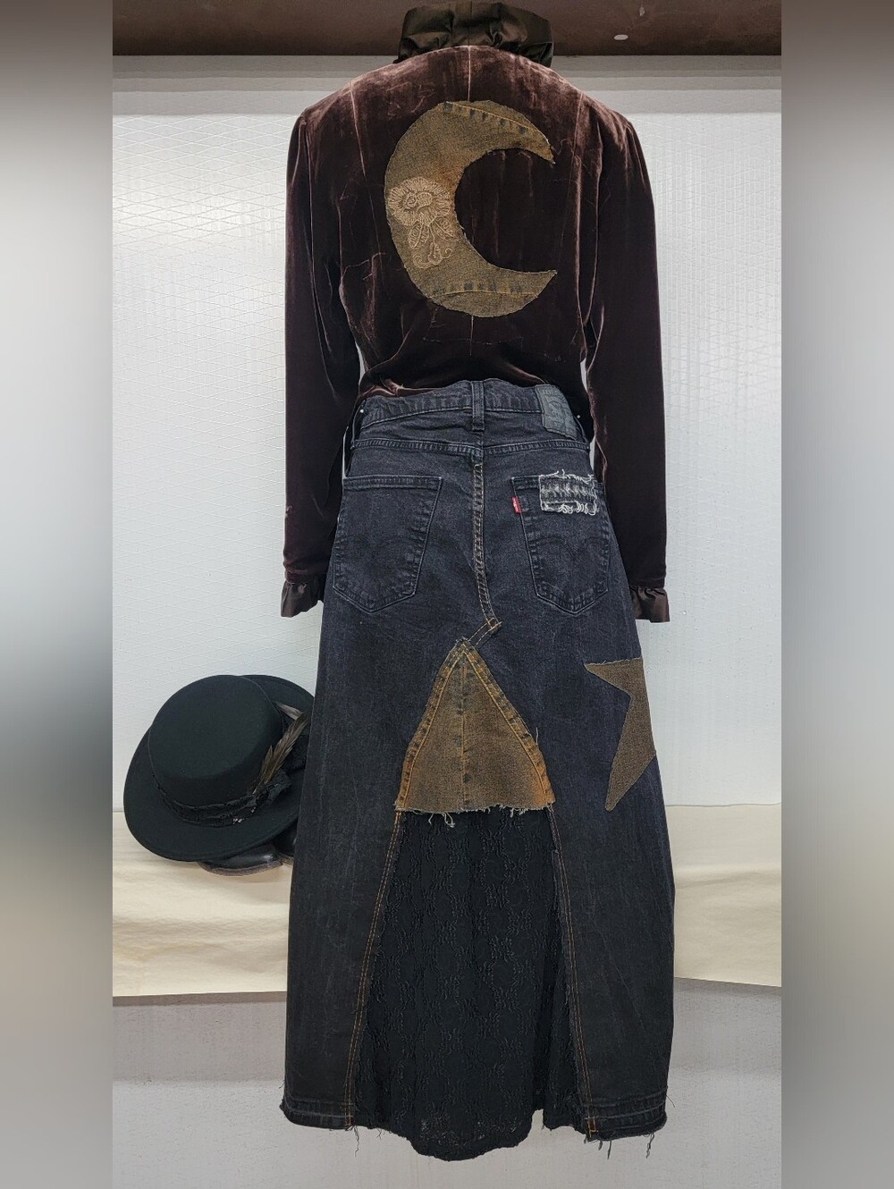 Levi's Maxi Jean Skirt With Johnny Cash - Upcycled - Picture 3 of 12